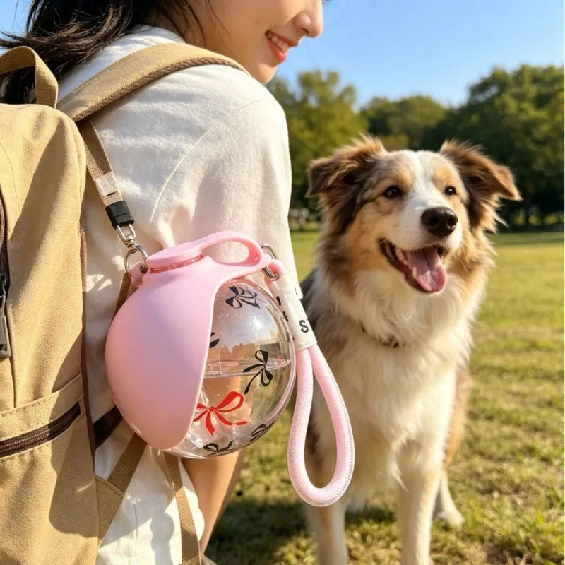 1PC, 545ml Portable & Hangable & Lightweight Pet Water Bottle for On-the-Go Outdoor Use. Food-grade Silicone Bottle.