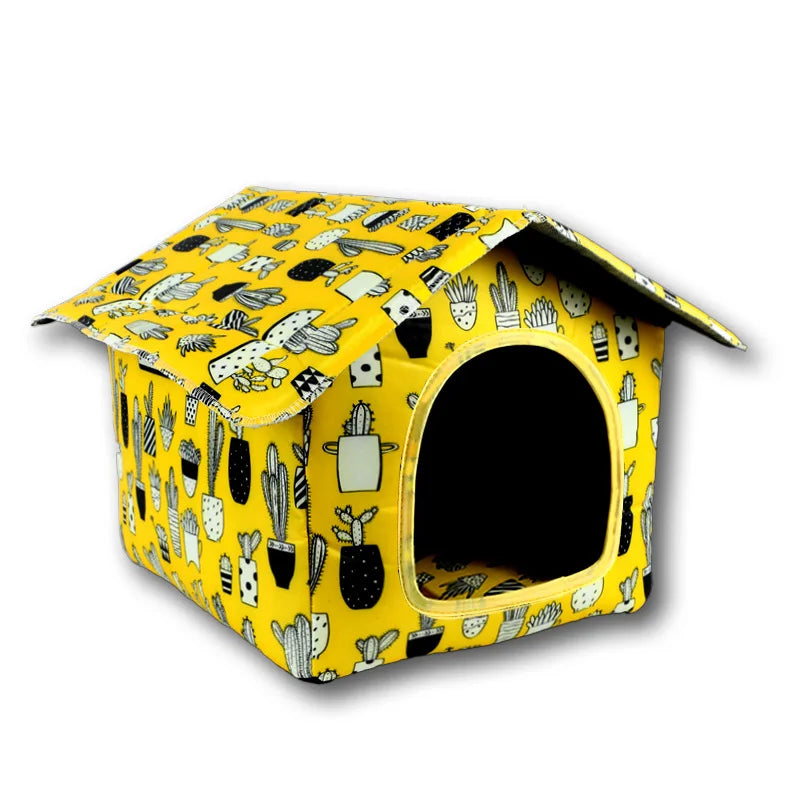 Water-resistant, Foldable and Detachable Pet House. Ideal for Cats/Dogs in Outdoor Environments.