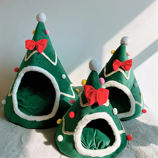 Houses for Cats. Christmas Beds. Warm Bed House.