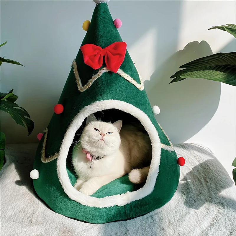 Houses for Cats. Christmas Beds. Warm Bed House.