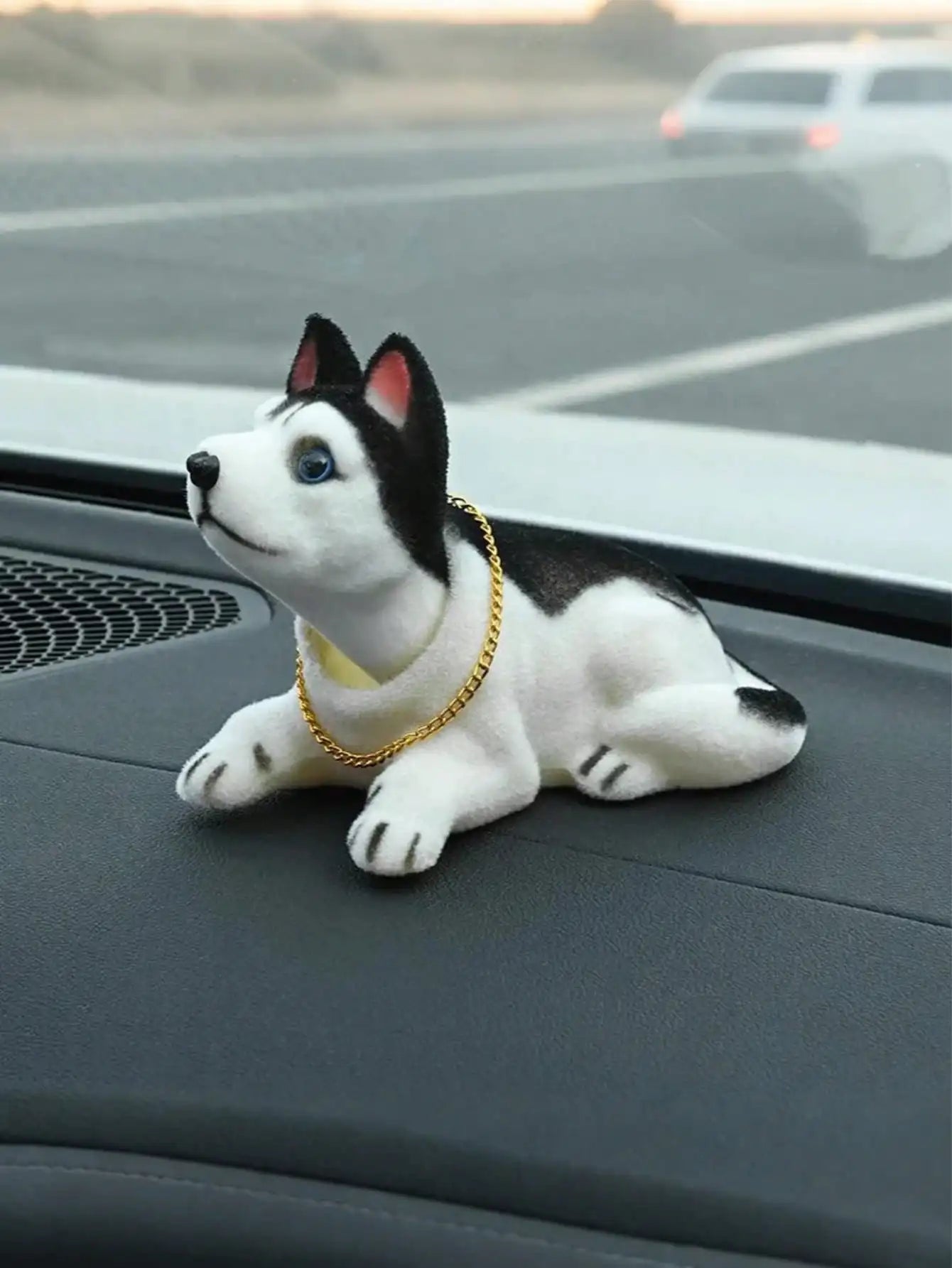 Cute Nodding Dog Dashboard Decor - Creative Resin Pet Statue For Vehicle Interior, Accessories